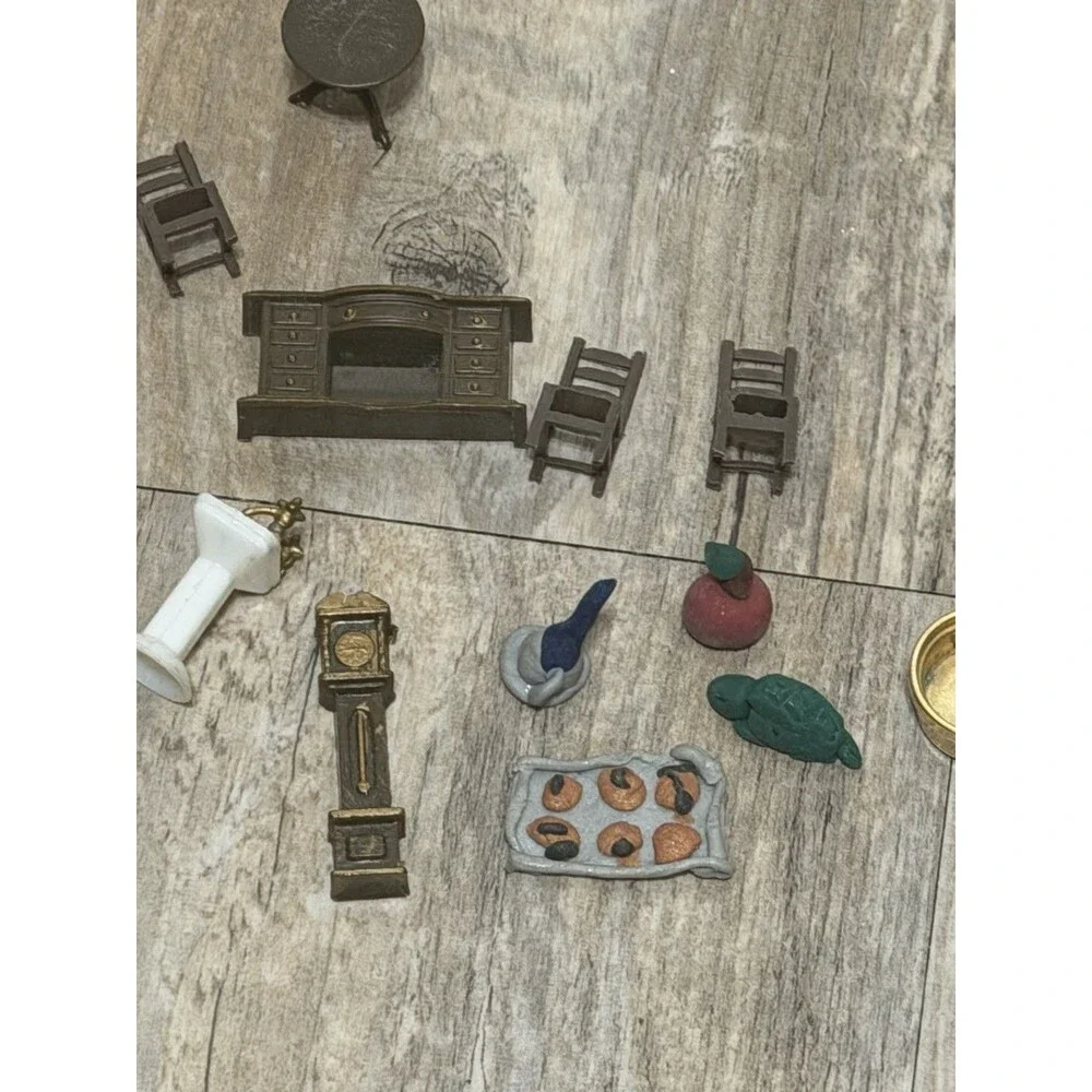 Vtg Lot 17 Piece Mismatched Dollhouse Bathroom Furniture Decorative Decor -Clock